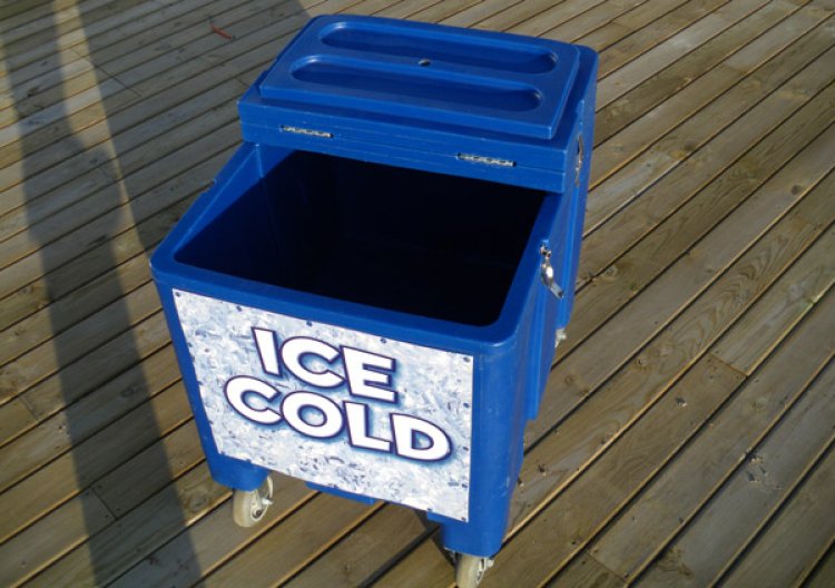 Ice Caddy (holds 200lbs of ice)