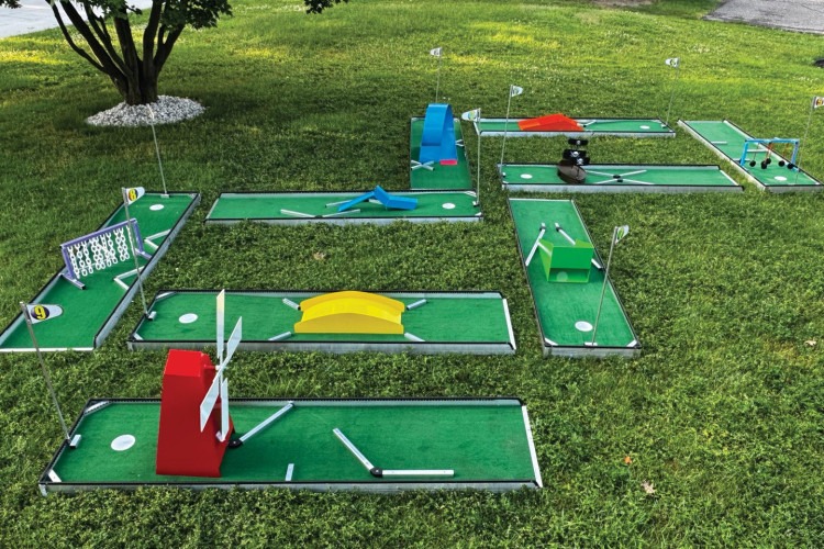 Mobile Portable Mini Golf- 9 Holes Mobile Portable Mini Golf- 9 Holes