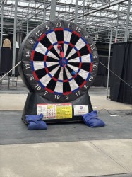 Inflatable Darts IMG 3470 1742785577 Inflatable Darts