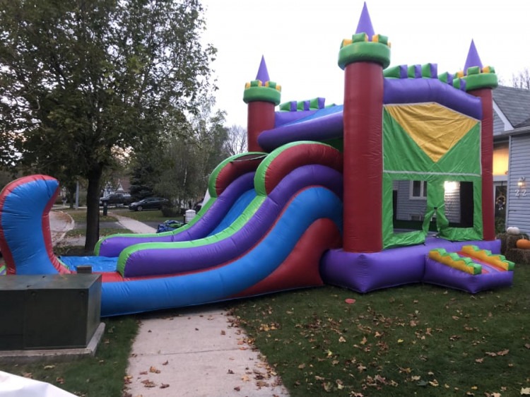Moon Bounce with Slide Moon Bounce with Slide